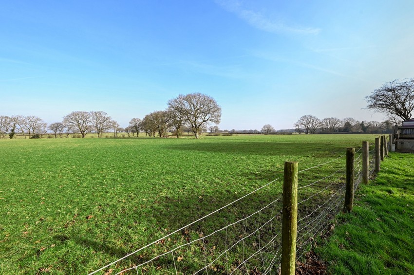 Images for Park Farm Close, Shadoxhurst, TN26 EAID:139611823 BID:88ac7338-5d4b-4c66-9569-220a2b3e3554